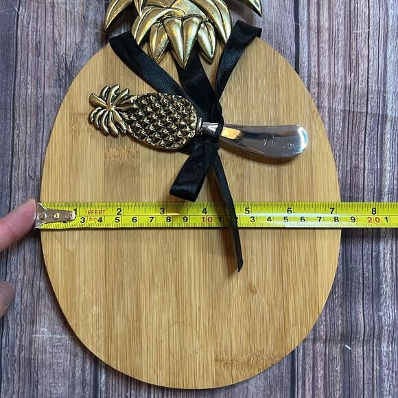 Pineapple Small Wooden Cheese and Cracker Server Charcuterie - Picture 3 of 4